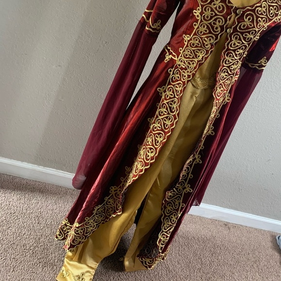 Dress - Picture 7 of 7